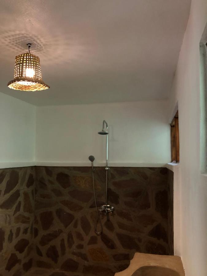 Nshongi Camp Hotel Rubuguli ภายนอก รูปภาพ