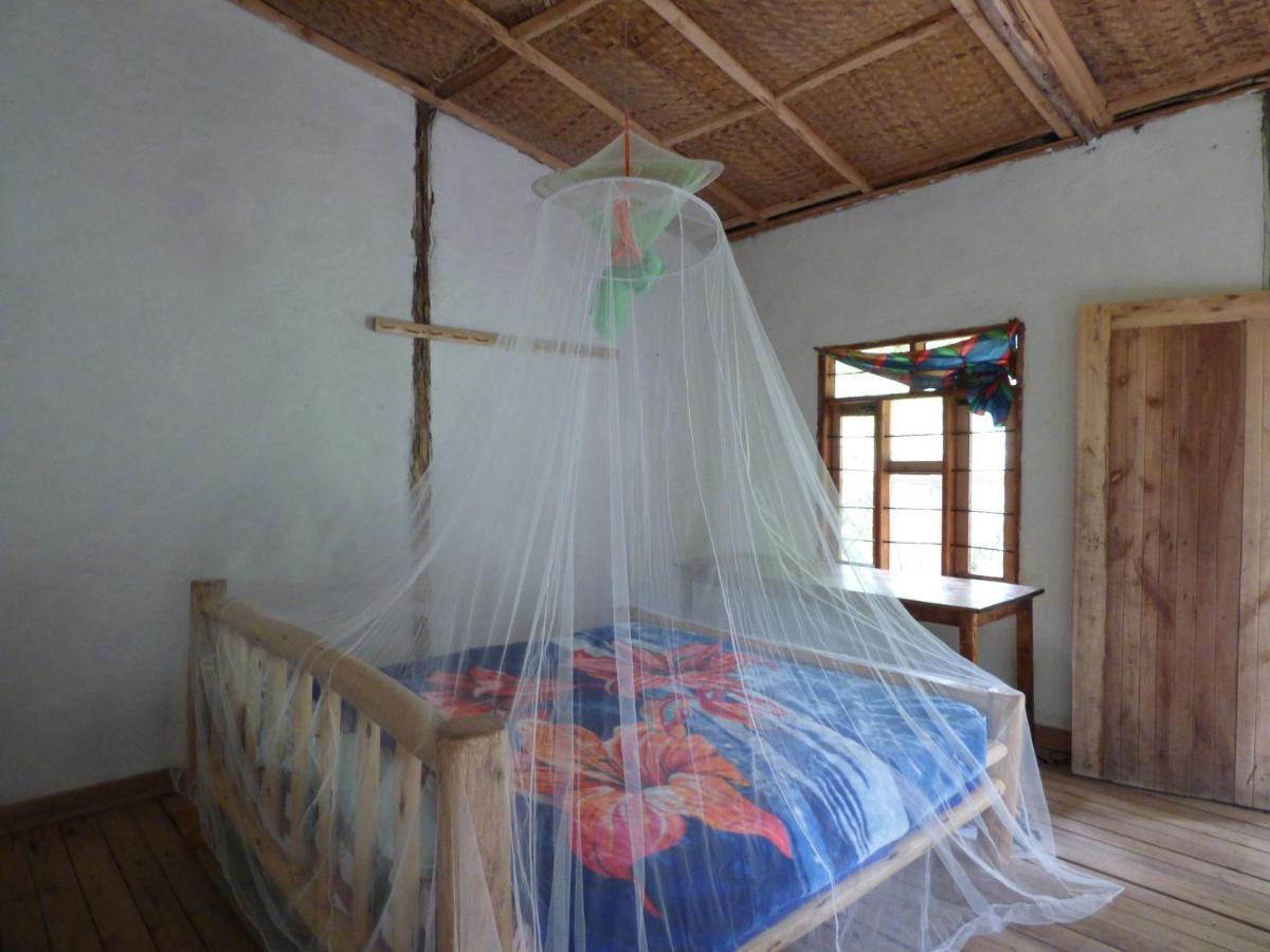 Nshongi Camp Hotel Rubuguli ภายนอก รูปภาพ